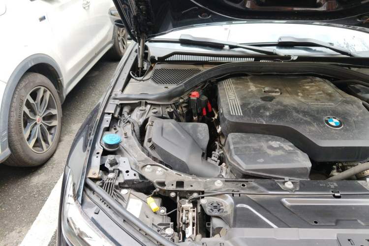 Used BMW 3 Series 2023 325i M Sport Night Edition Package Engine Bay Right