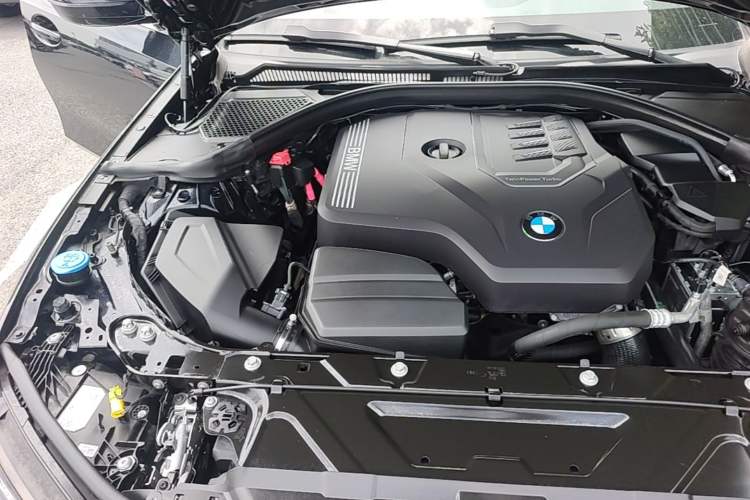 Used BMW 3 Series 2023 325i M Sport Package Engine Bay Right