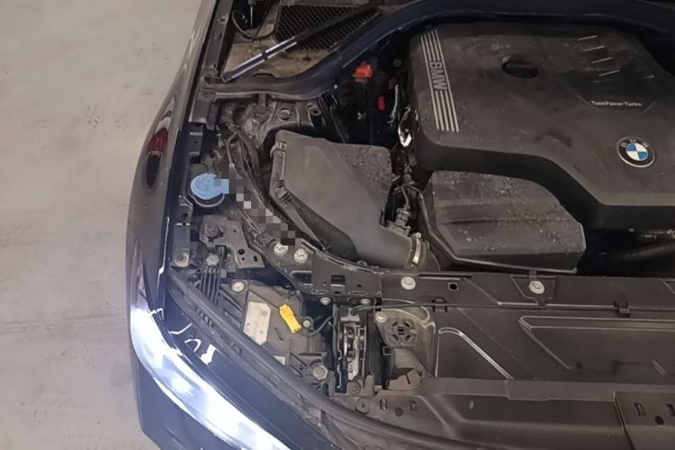 Used BMW 3 Series 2023 320Li M Sport Package Engine Bay Right