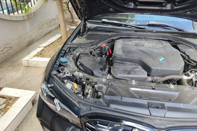 Used BMW 3 Series 2023 330i M Sport Night Edition Package Engine Bay Right
