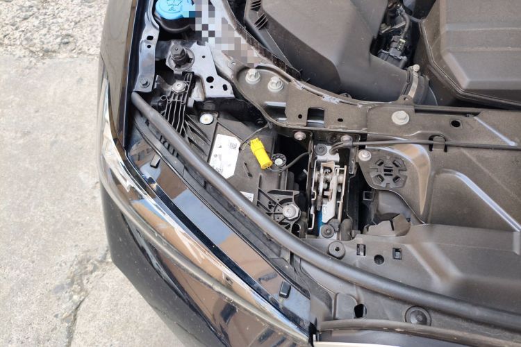 Used BMW 3 Series 2023 320Li M Sport Package Engine Bay Right