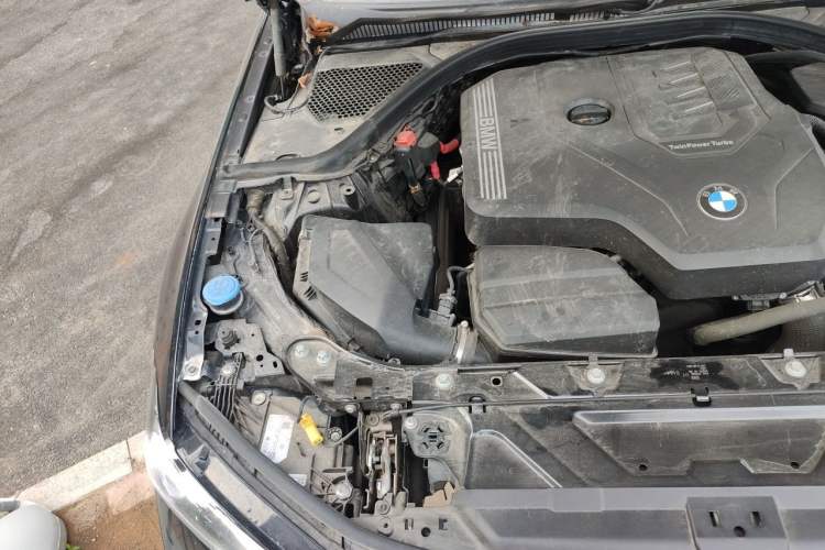 Used BMW 3 Series 2023 325i M Sport Night Edition Package Engine Bay Right