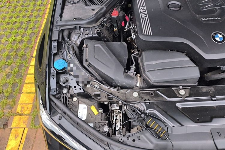 Used BMW 3 Series 2023 325i M Sport Night Edition Package Engine Bay Right