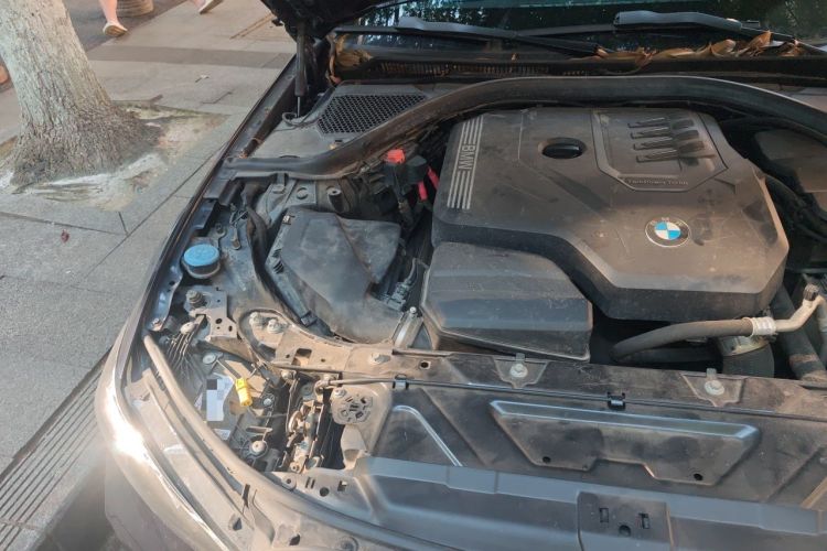 Used BMW 3 Series 2023 320i M Sport Package Engine Bay Right