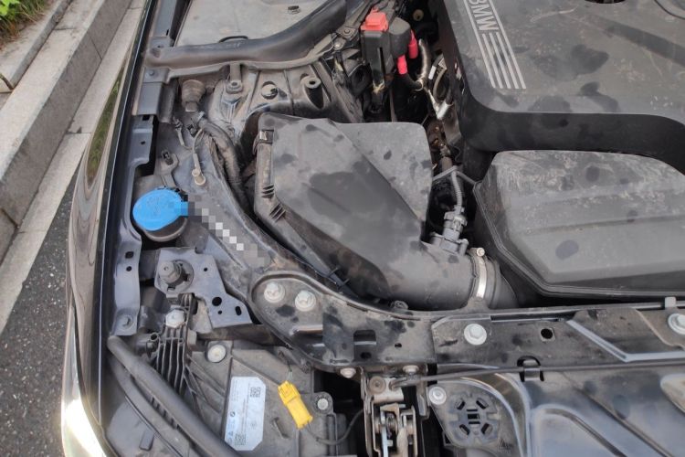 Used BMW 3 Series 2023 325Li M Sport Night Edition Package Engine Bay Right