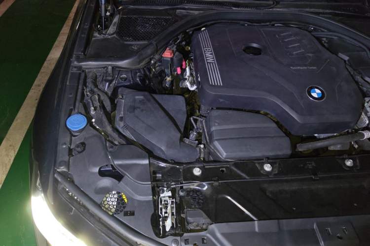 Used BMW 3 Series 2023 325i M Sport Package Engine Bay Right