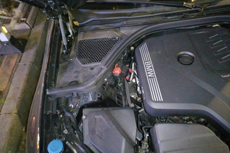 Used BMW 3 Series 2023 325i M Sport Night Edition Package Engine Bay Right