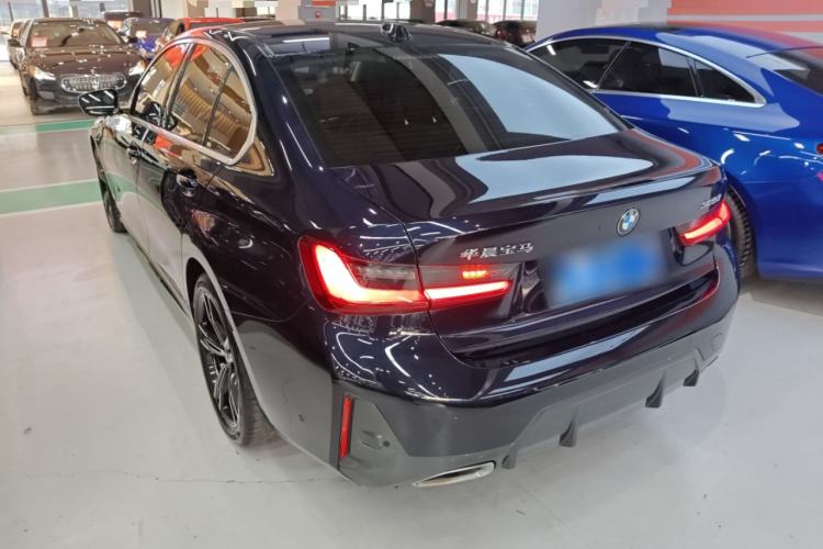 Used BMW 3 Series 2023 325i M Sport Package Exterior 3