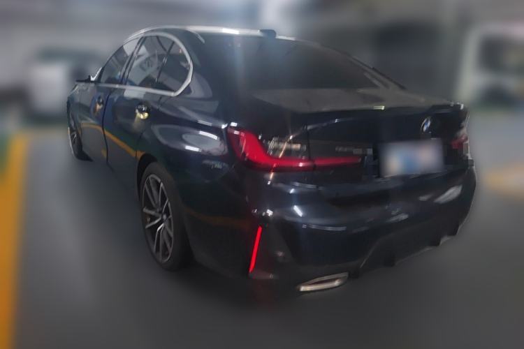Used BMW 3 Series 2023 320i M Sport Package Exterior 3