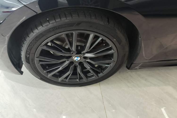 Used BMW 3 Series 2023 330i M Sport Night Edition Package Exterior 4