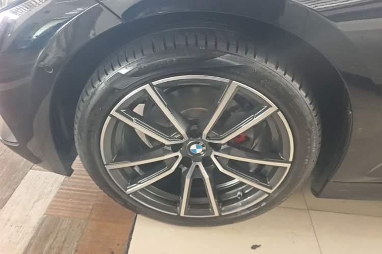 Used BMW 3 Series 2023 325Li M Sport Package Exterior 4