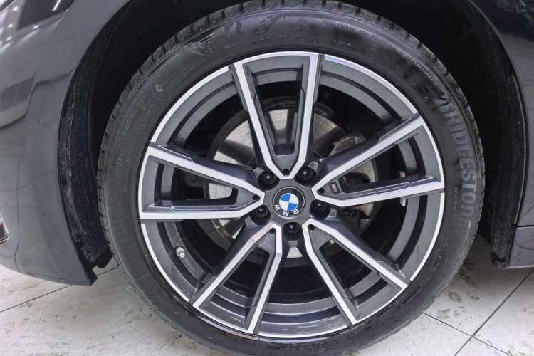 Used BMW 3 Series 2023 320Li M Sport Package Exterior 5
