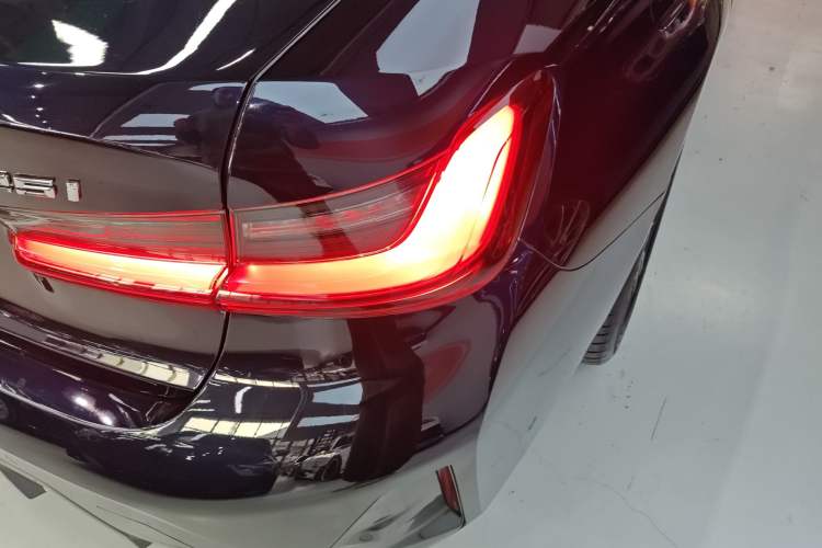 Used BMW 3 Series 2023 325i M Sport Package Exterior 6