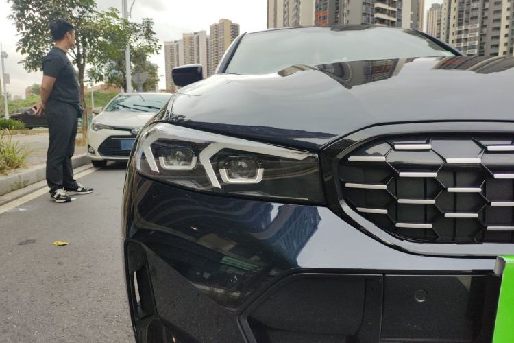 Used BMW 3 Series 2023 325i M Sport Night Edition Package Exterior 6