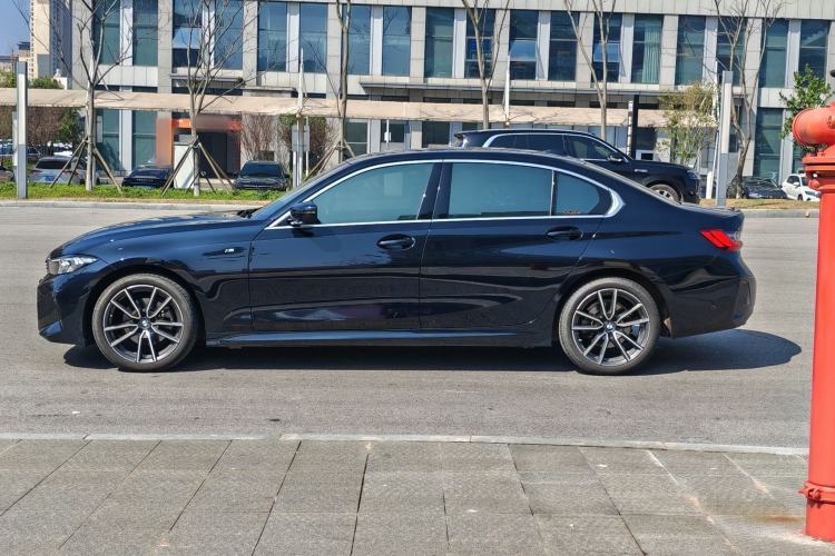 Used BMW 3 Series 2023 325Li M Sport Package Exterior 9
