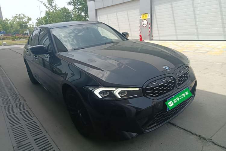 Used BMW 3 Series 2023 325i M Sport Night Edition Package Front Right 45 Deg