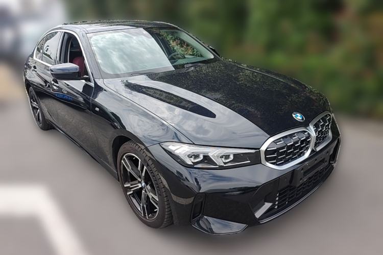 Used BMW 3 Series 2023 325i M Sport Package Front Right 45 Deg