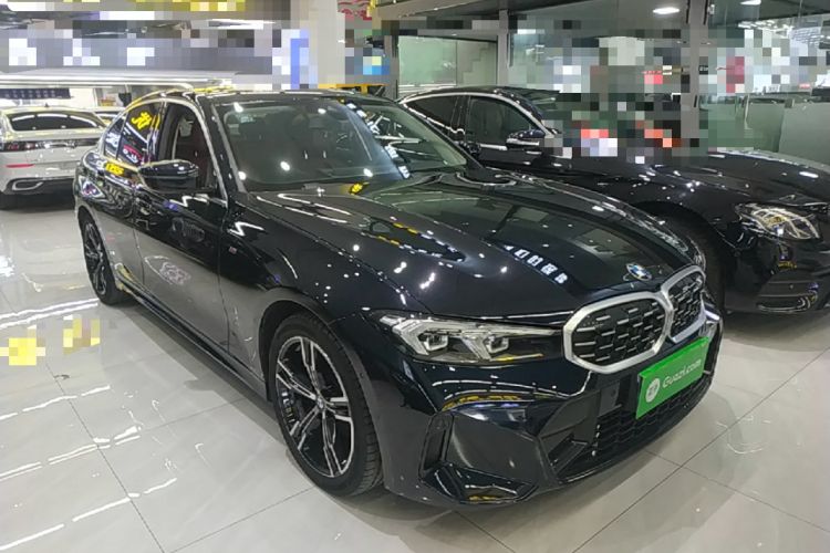 Used BMW 3 Series 2023 325i M Sport Package Front Right 45 Deg