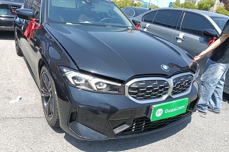 Used BMW 3 Series 2023 325i M Sport Package Front Right 45 Deg
