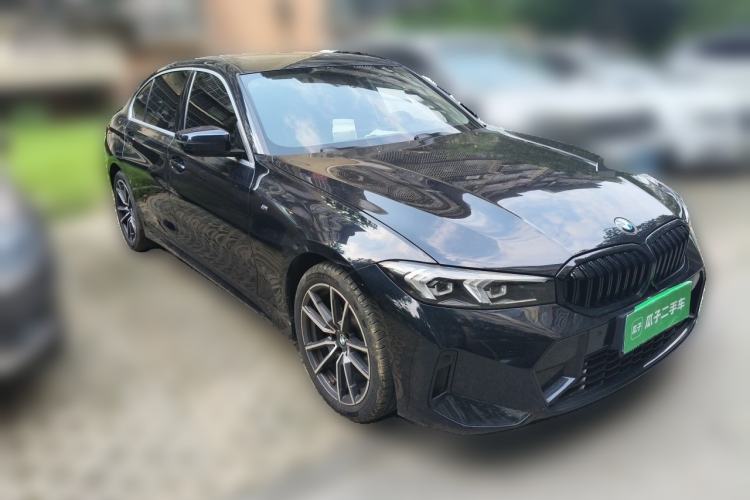 Used BMW 3 Series 2023 320Li M Sport Package Front Right 45 Deg