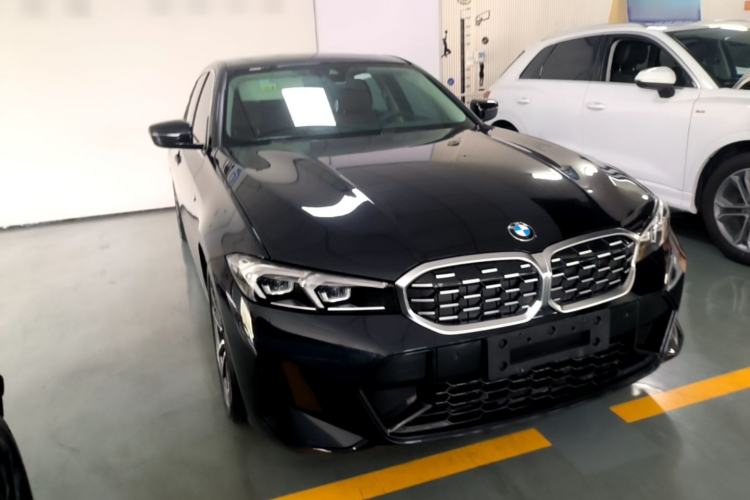 Used BMW 3 Series 2023 325Li M Sport Package Front Right 45 Deg