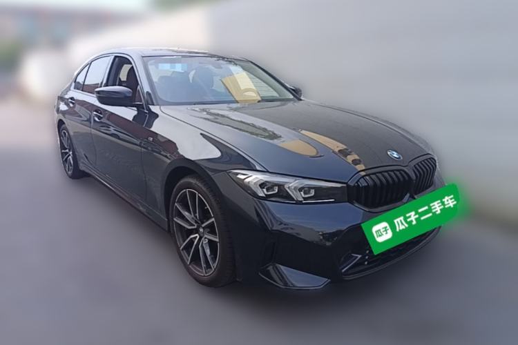 Used BMW 3 Series 2023 320i M Sport Package Front Right 45 Deg