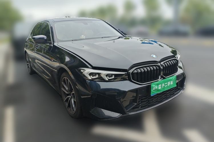 Used BMW 3 Series 2023 320Li M Sport Package Front Right 45 Deg