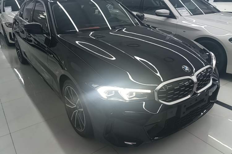 Used BMW 3 Series 2023 325Li M Sport Package Front Right 45 Deg