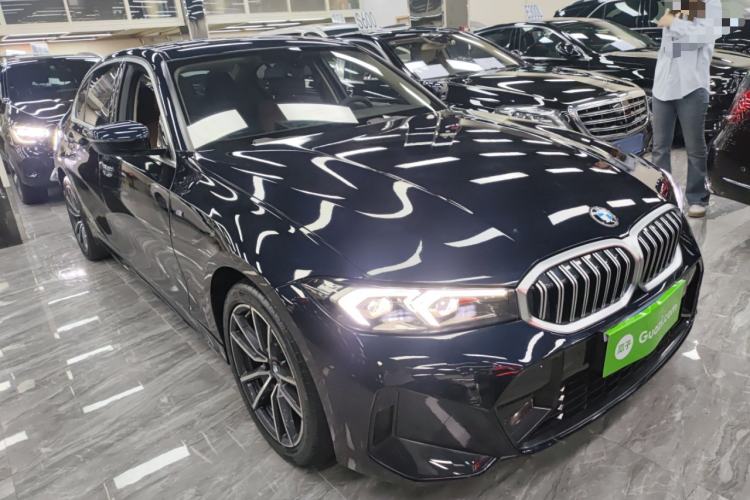 Used BMW 3 Series 2023 320Li M Sport Package Front Right 45 Deg