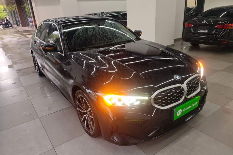 Used BMW 3 Series 2023 325Li M Sport Package Front Right 45 Deg