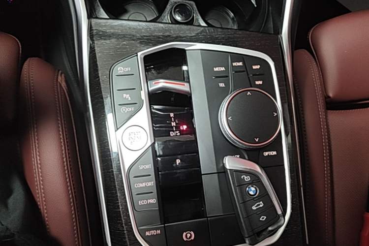 Used BMW 3 Series 2023 325Li M Sport Package Gear Lever