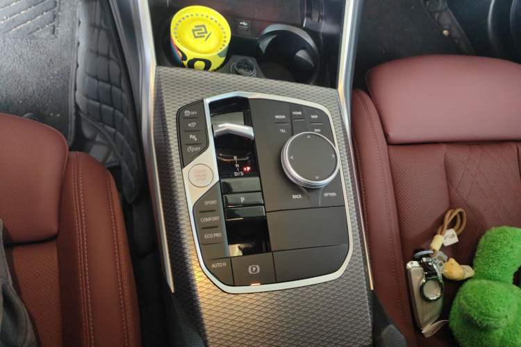 Used BMW 3 Series 2023 325i M Sport Night Edition Package Gear Lever