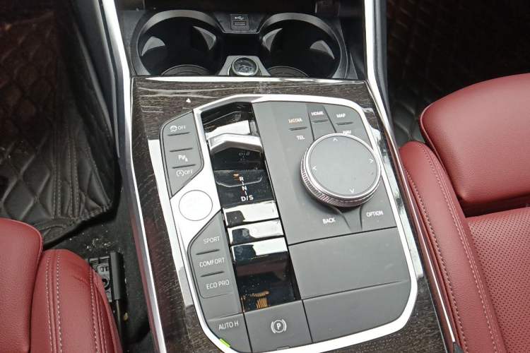 Used BMW 3 Series 2023 325Li M Sport Package Gear Lever