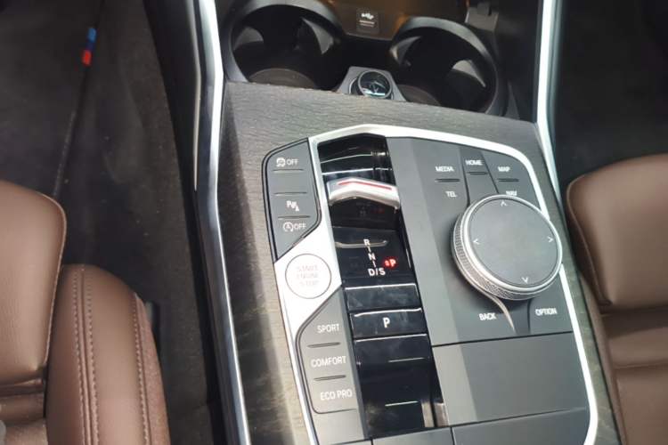 Used BMW 3 Series 2023 325i M Sport Package Gear Lever