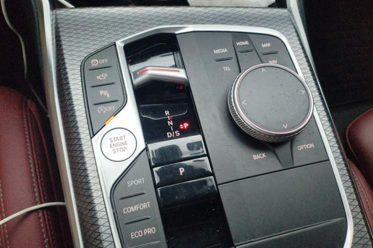 Used BMW 3 Series 2023 325i M Sport Night Edition Package Gear Lever