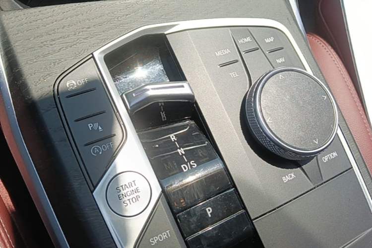 Used BMW 3 Series 2023 325i M Sport Package Gear Lever