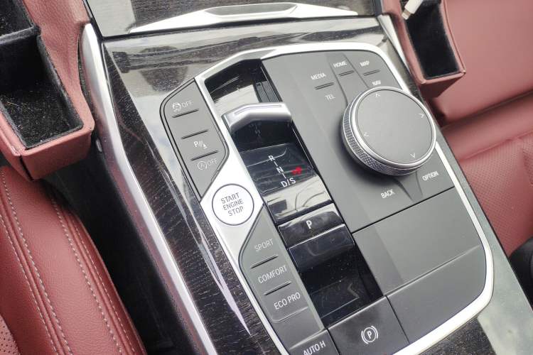 Used BMW 3 Series 2023 325Li M Sport Package Gear Lever