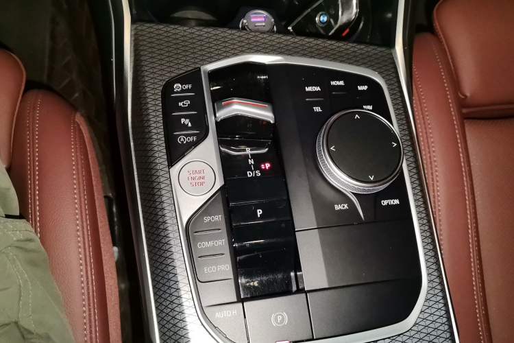 Used BMW 3 Series 2023 325i M Sport Night Edition Package Gear Lever