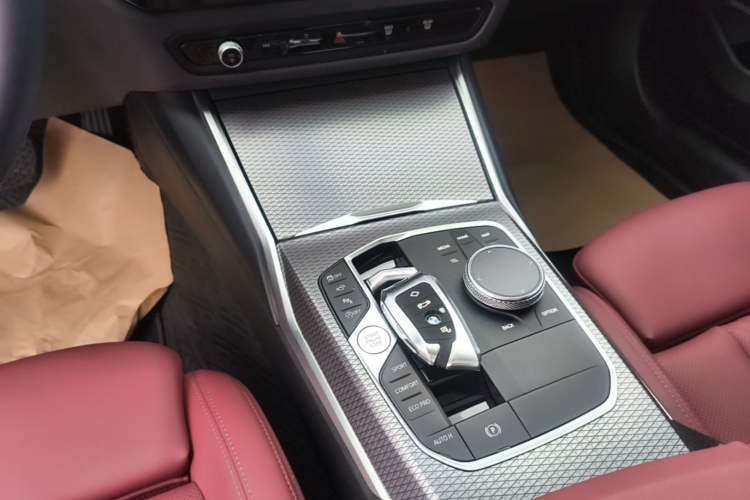 Used BMW 3 Series 2023 325Li M Sport Night Edition Package Gear Lever