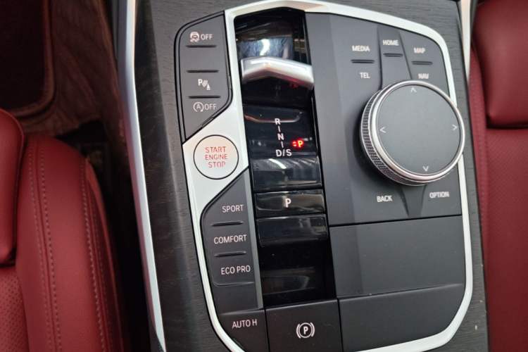 Used BMW 3 Series 2023 325i M Sport Package Gear Lever