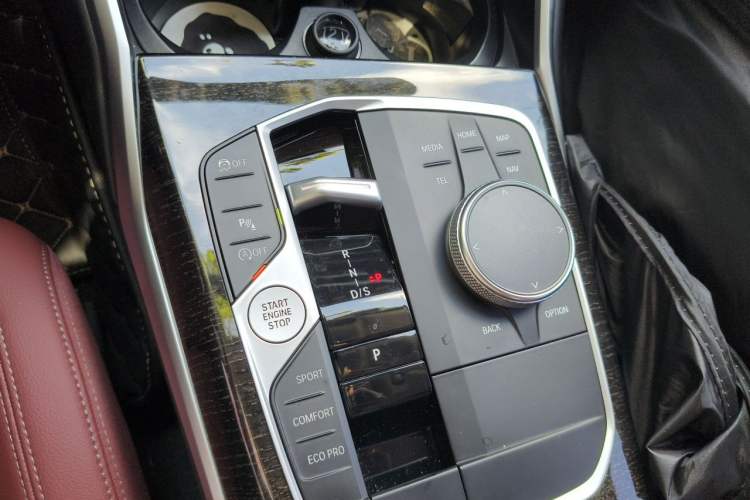 Used BMW 3 Series 2023 325Li M Sport Package Gear Lever