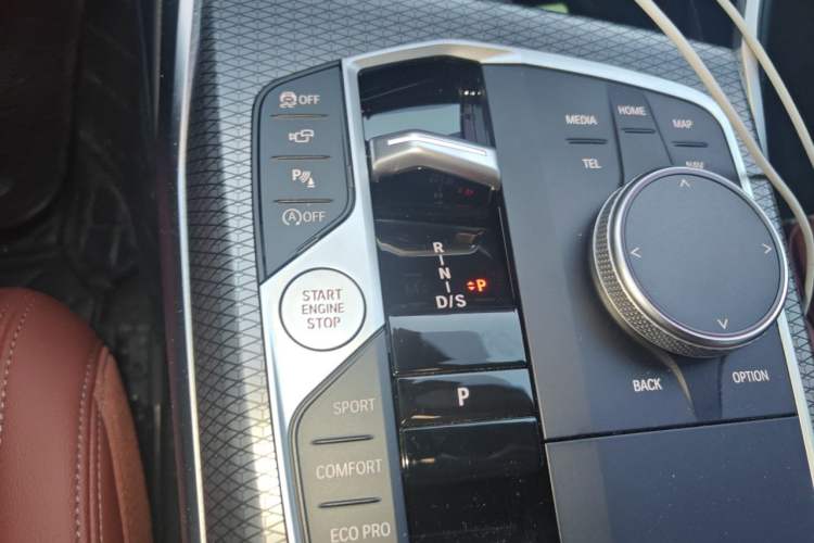 Used BMW 3 Series 2023 325Li M Sport Package Gear Lever