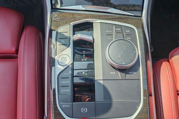 Used BMW 3 Series 2023 325Li M Sport Package Gear Lever