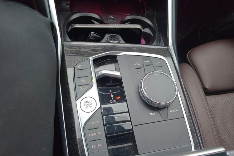 Used BMW 3 Series 2023 325Li M Sport Package Gear Lever