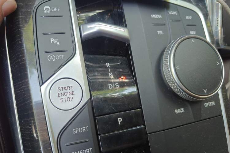 Used BMW 3 Series 2023 325Li M Sport Package Gear Lever