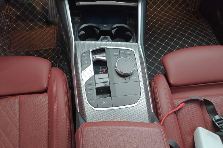 Used BMW 3 Series 2023 325Li M Sport Night Edition Package Gear Lever