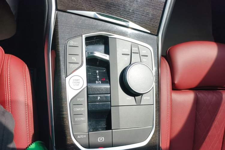 Used BMW 3 Series 2023 325Li M Sport Package Gear Lever