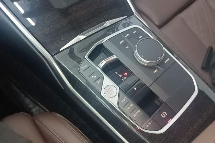 Used BMW 3 Series 2023 325Li M Sport Package Gear Lever