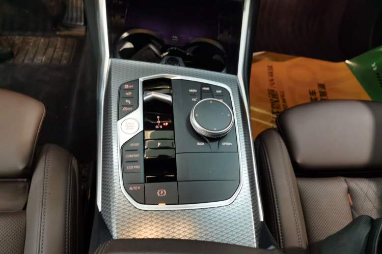 Used BMW 3 Series 2023 325Li M Sport Night Edition Package Gear Lever