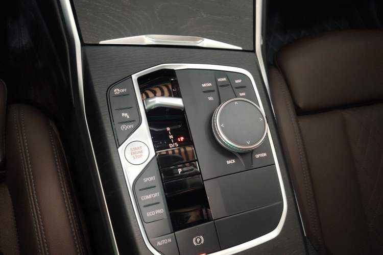 Used BMW 3 Series 2023 325i M Sport Package Gear Lever